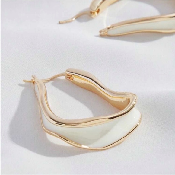 Anthropologie Jewelry - NWOT Mariah Hoop Earrings